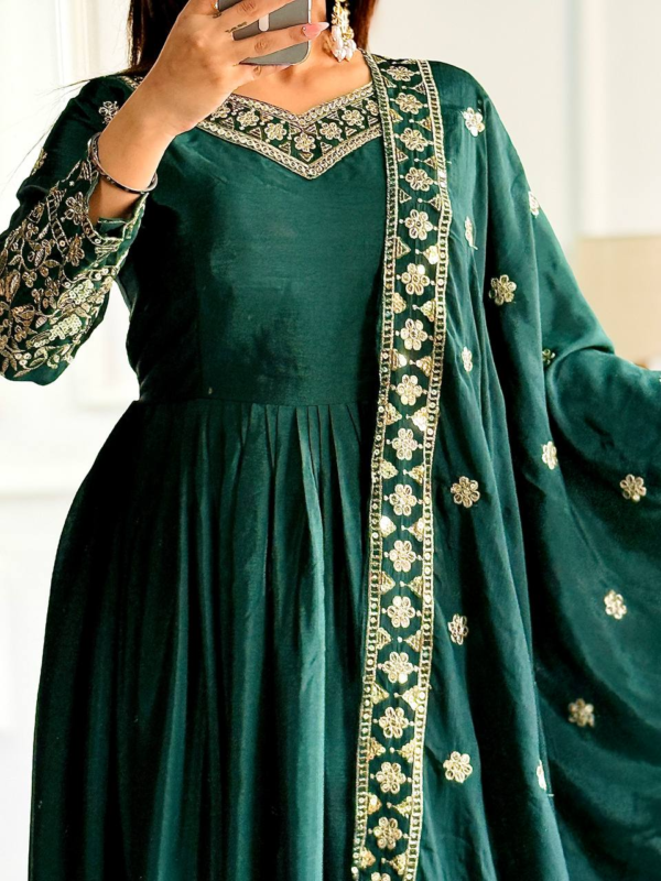 Green Anarkali Suit – Traditional Ethnic Wear with Flowing Design and Elegant Detailing" Let me know if you'd like any changes! 😊